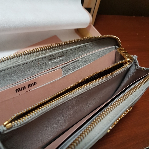 Miu miu wallet grey - Picture 5 of 8